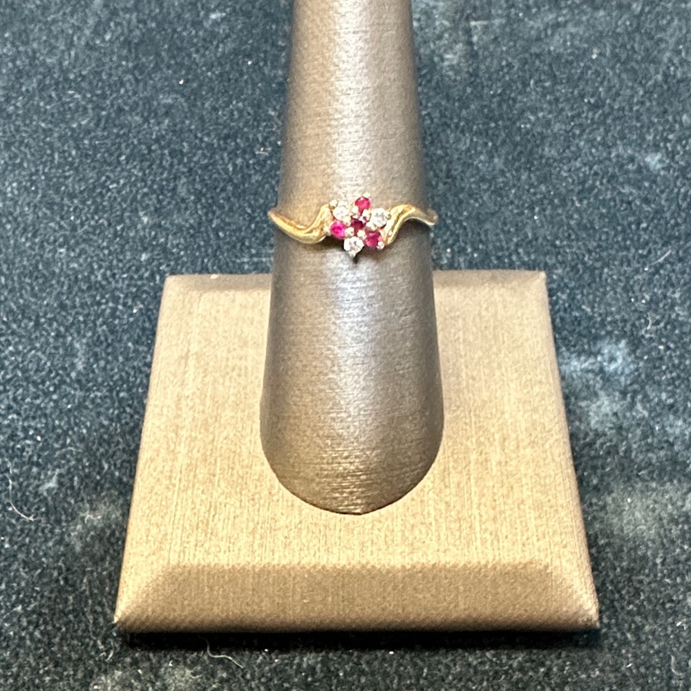 372879 14k 3 diamonds 3 rubies size 7